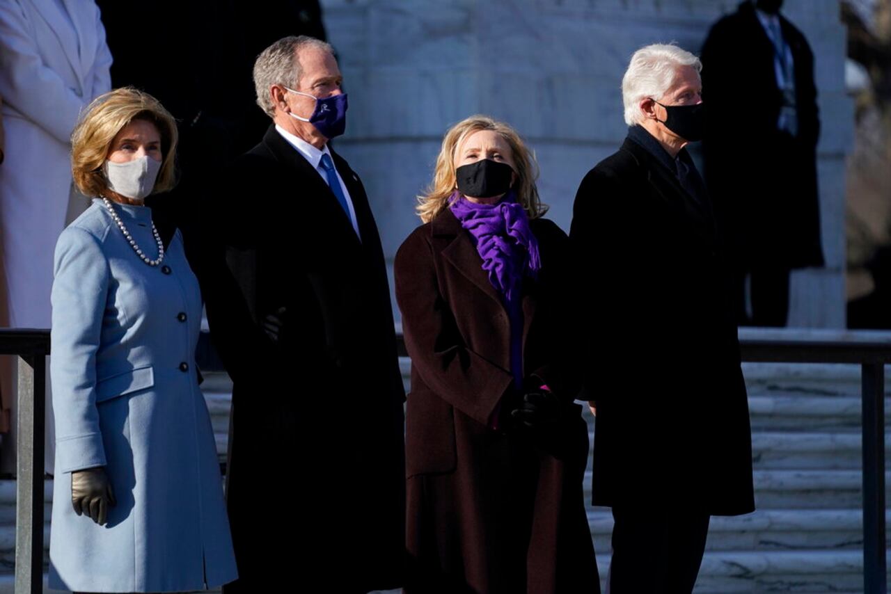 George Bush, Laura Bush, Hillary Clinton, Bill Clinton.