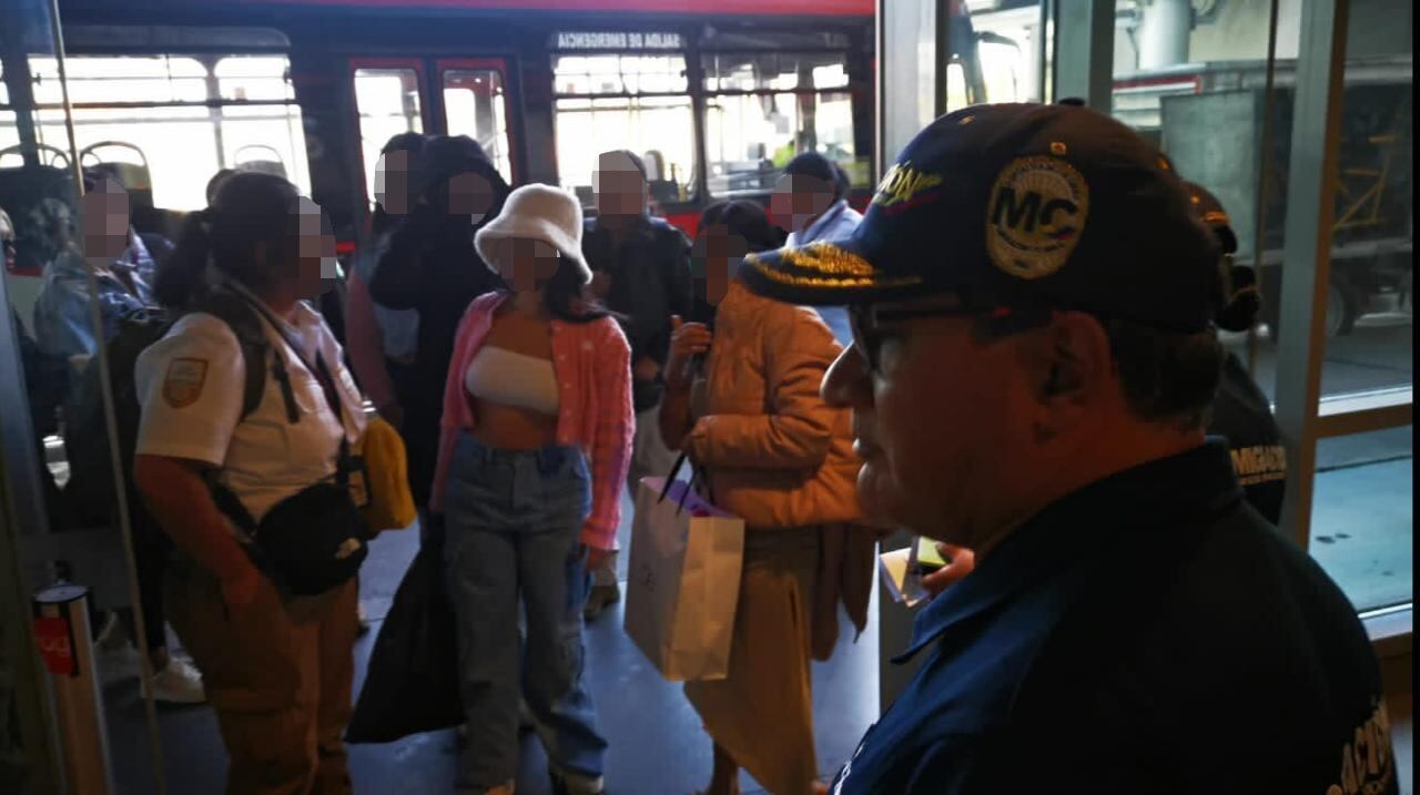 El ministro colombiano del Interior, Luis Fernando Velasco, había informado en la misma red social que establecieron contacto con personal diplomático destacado en México y el gobierno para localizar a las mujeres.