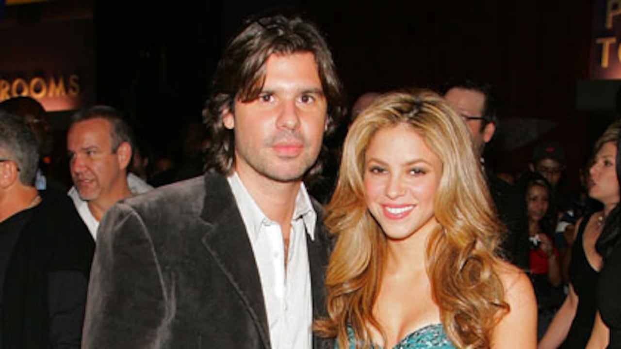 Shakira y Antonio de la Rúa terminaron su relación en agosto de 2010. Se habían conocido en Buenos Aires en 2000.
