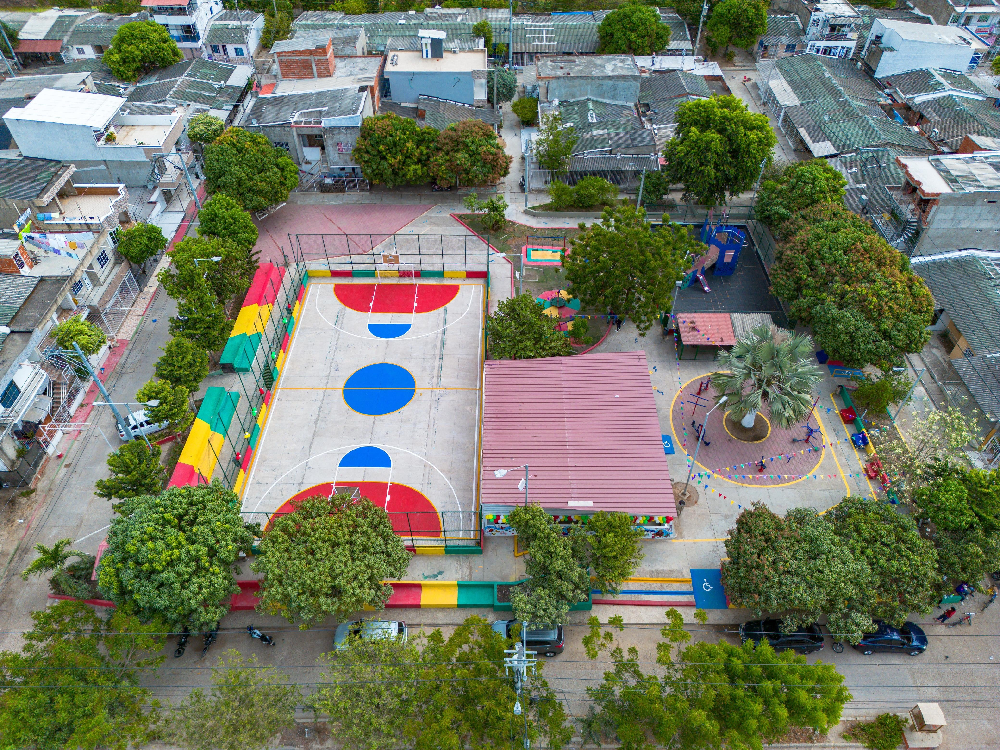 Cada intervención parte del diálogo en territorio y busca responder a necesidades específicas de movilidad, recreación o encuentro comunitario.