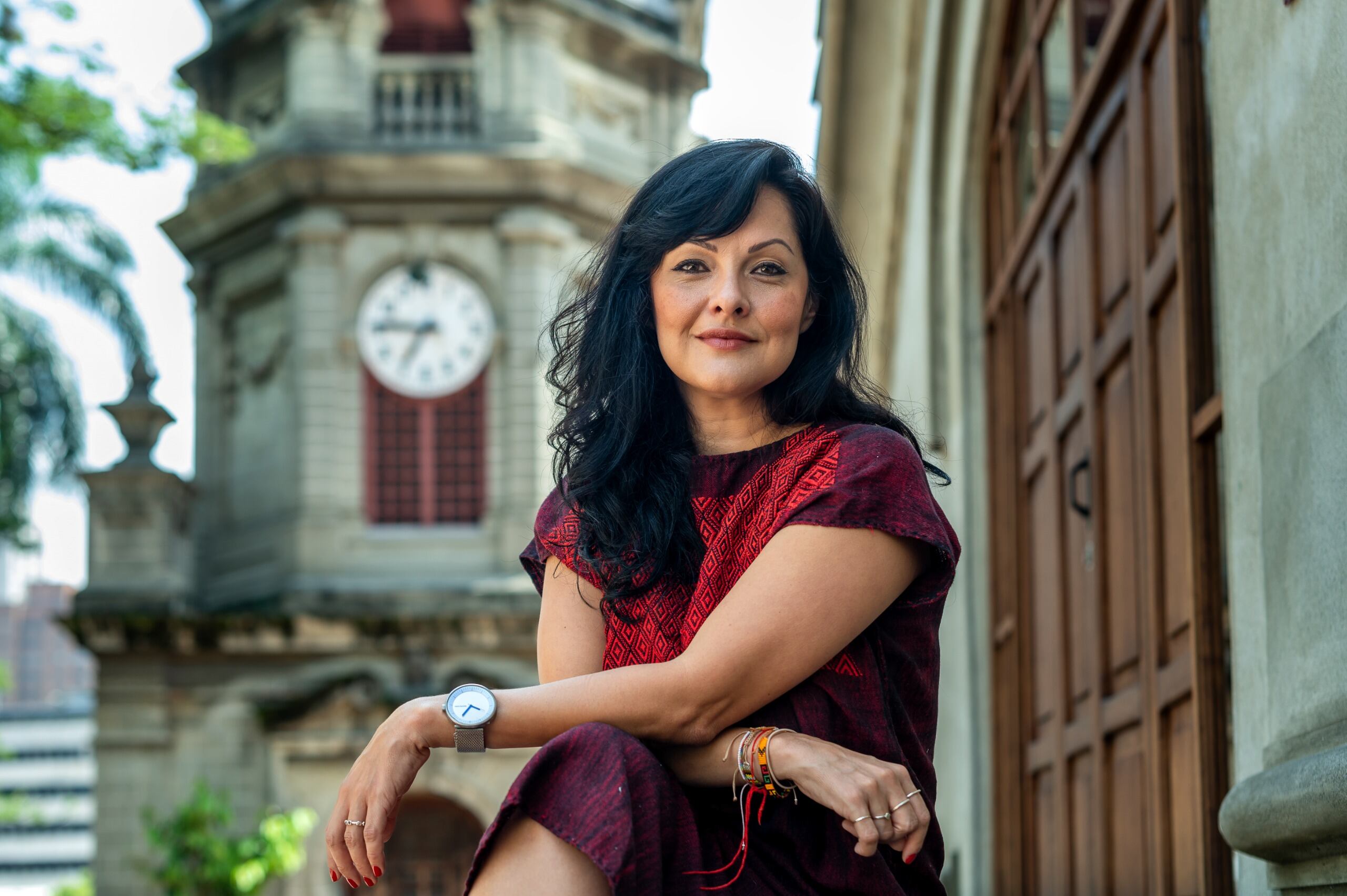 Paola Mejía, responsable de Cultura en Comfama y quien lidera Medellín en 100 palabras.