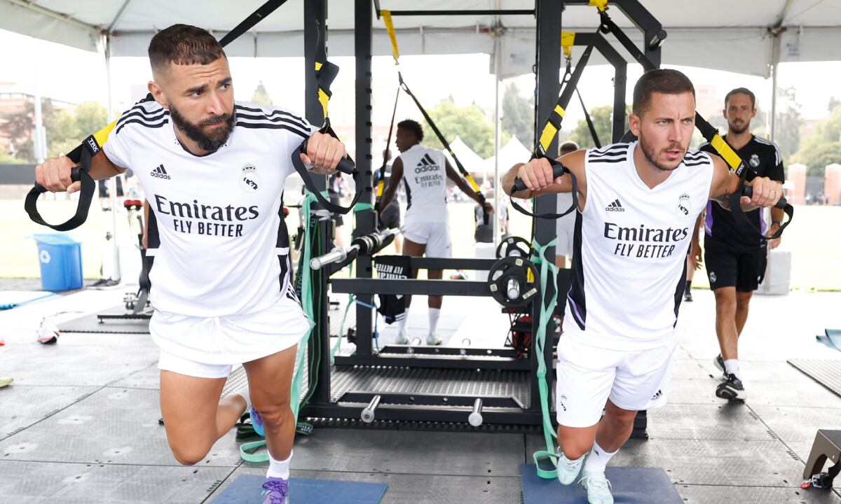 LOS ANGELES, CALIFORNIA - JULY 28: Eden Hazard and Karim Benzema players of Real Madrid train at UCLA Campus on July 28, 2022 in Los Angeles, California. (Photo by Getty Images/Antonio Villalba/Real Madrid)