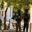 En Santa Marta, las Fuerzas Militares desplegaron una unidad élite antiterrorista con tiradores de alta precisión y equipos de asalto.