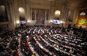 Aunque las mujeres representan el 51,43 % del censo electoral habilitado para votar en estas elecciones, su presencia en el Congreso sigue siendo minoritaria