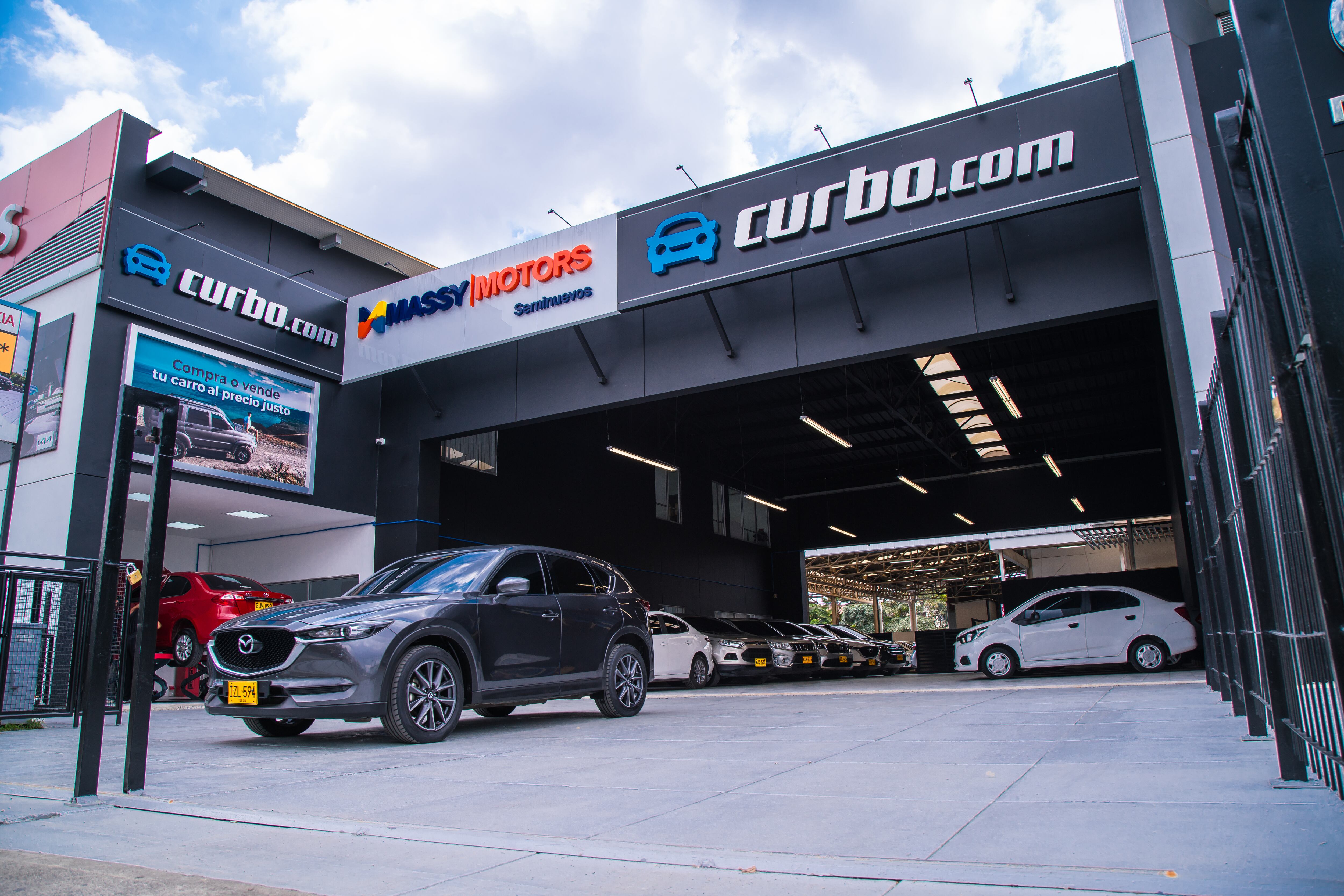 "Tratamos de no tener carros mayores a 12 años, máximo del año 2010 en este momento", afirmó el fundador.