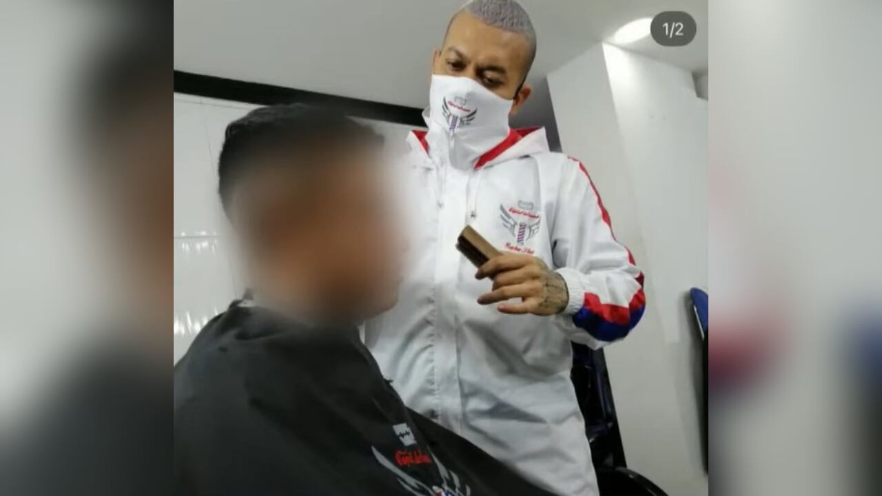 El hombre tendría las barberías como fachada para poder vender droga.