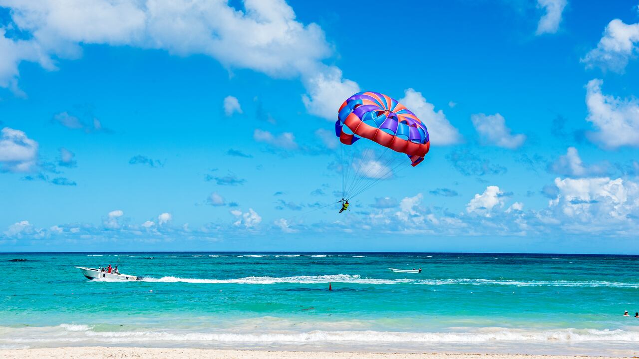 Parasailing en Punta Cana. República Dominicana
