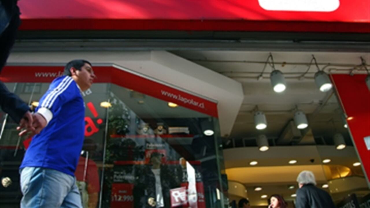 La Polar reconoció en junio que cambió unilateralmente las condiciones de los créditos de más de 400.000 clientes sin consultarles y aplicándoles altos intereses.