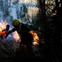 Bomberos atendiendo incendios en Sopo