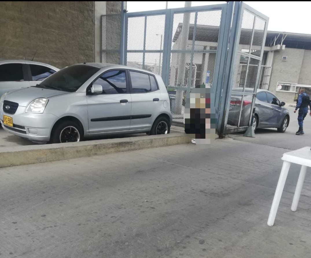 El Inpec compulsó copias a la Fiscalía para que se investigue el usó de vehículos asignados a esquemas de seguridad en el ingreso de prostitutas y licor al penal.