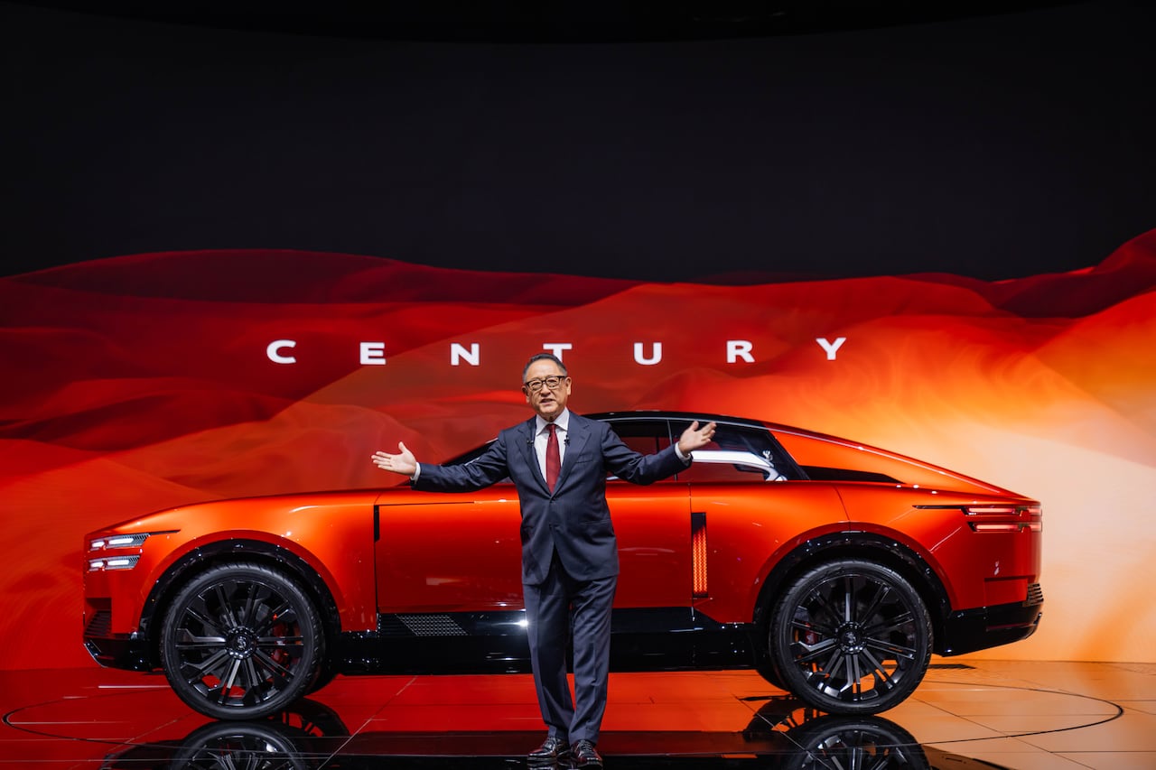 Las primeras unidades de Century llegarán a Japón en 2 años.