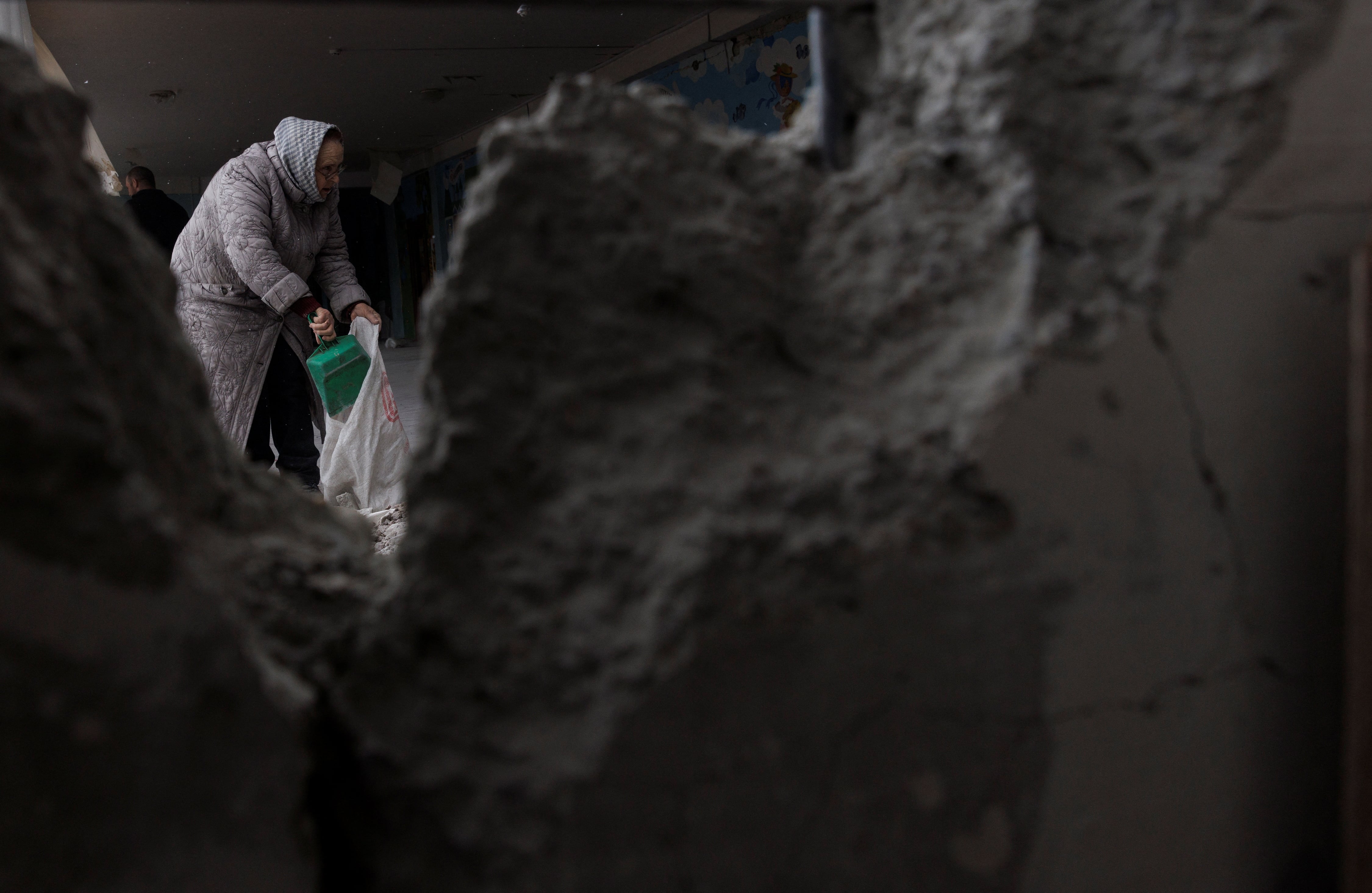 Misiles rusos alcanzan escuela en Kharkiv