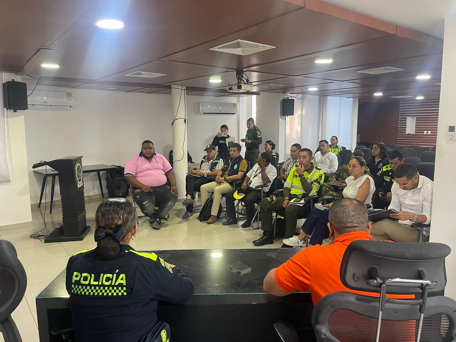 Las medidas fueron acordadas en una mesa de diálogos.