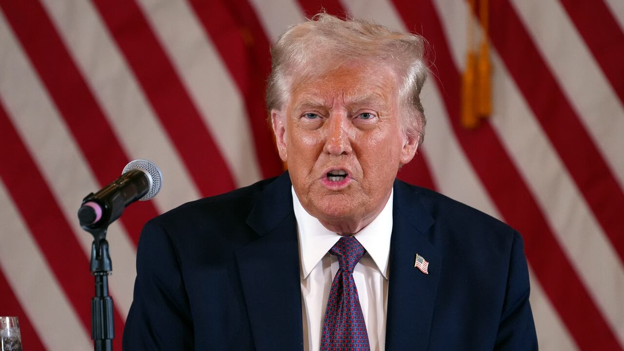 El presidente electo de EE.UU, Donald Trump, frente a los impuestos que regirán en el país para los próximos cuatro años.