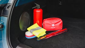 Los elementos del kit de carretera son necesarios para atender imprevistos y situaciones de emergencia durante los desplazamientos.