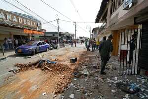 Atentado con una moto cargada de explosivos en jamundí Valle
