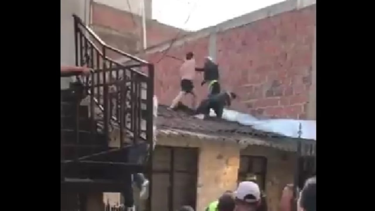 El supuesto ladrón fue golpeado en el tejado de una vivienda del barrio Floralia.