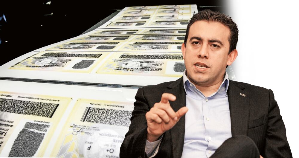   Según el registrador nacional, Alexander Vega, se investiga si ciudadanos venezolanos han sacado cédula colombiana para participar en las elecciones de 2022. 