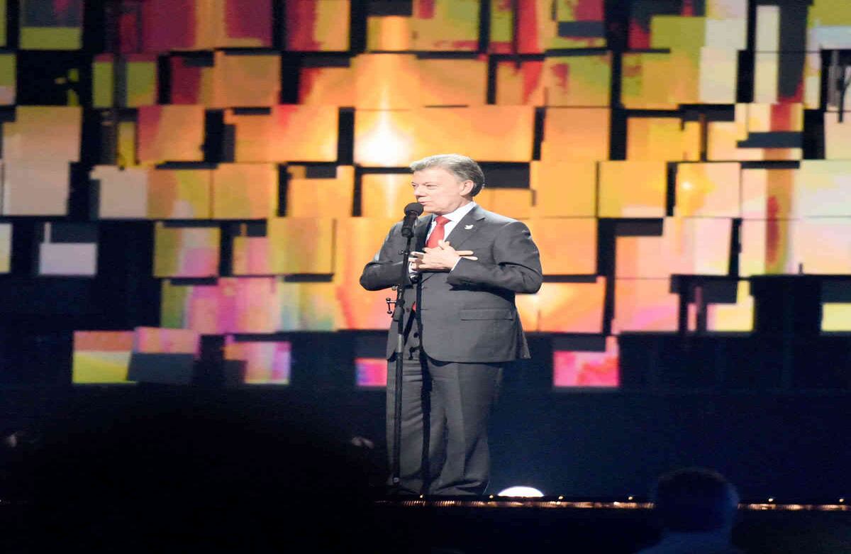 "Los llevo guardados en el corazón. Juan Manuel Santos al público de Noruega.  Fotos: Rodrigo Urrego / SEMANA