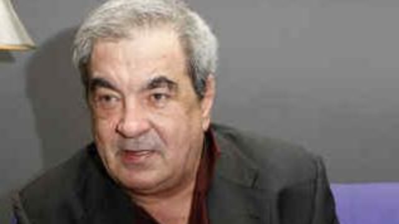 Fallece el escritor cubano Eliseo Alberto en la ciudad de méxico, como consecuencia de un transplante de riñón.