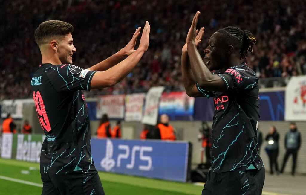 Julián Álvarez y Jeremy Doku, artífices de la victoria para el Manchester City