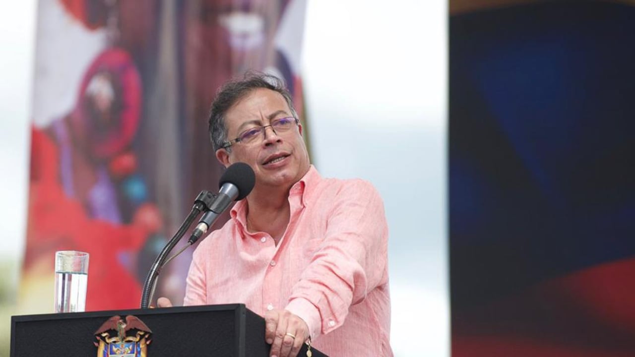 El presidente Gustavo Petro se refirió al aumento de la cotización del dólar que este miércoles volvió a romper un nuevo récord tras arrancar el día en $4.800 pesos y deja atrás los $4.767 de la sesión anterior.