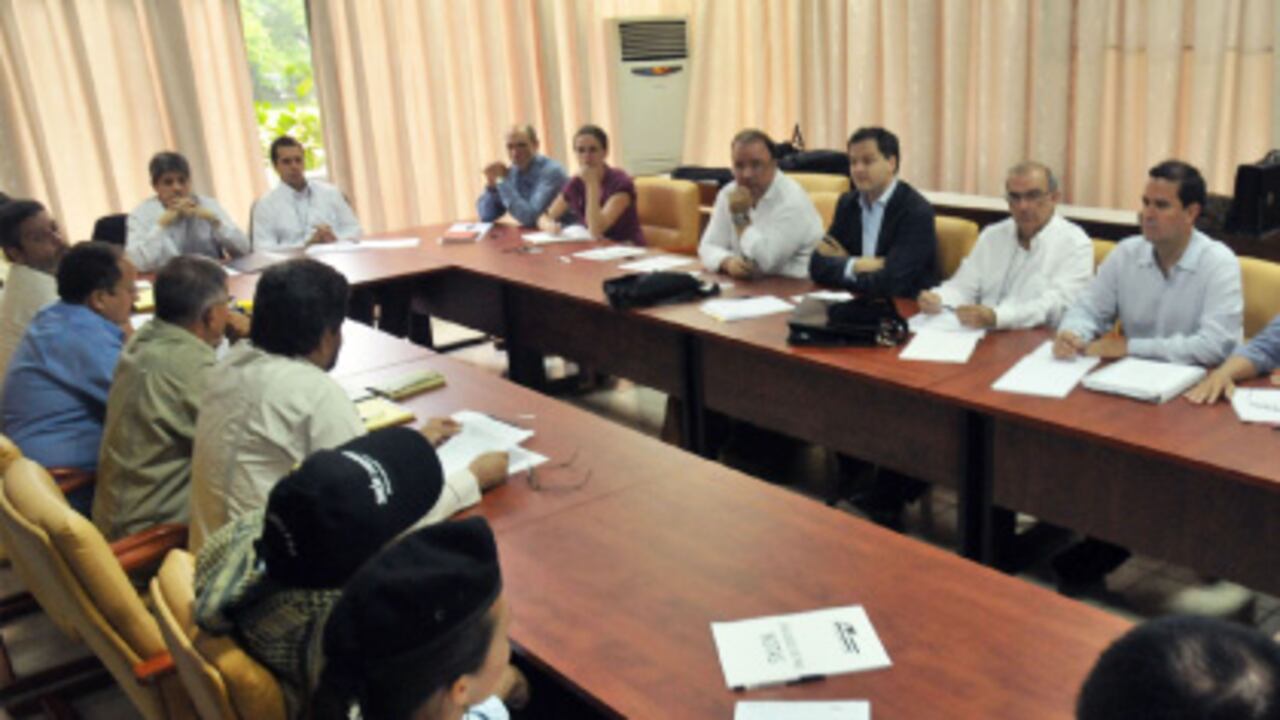 Mesa de negociación entre el Gobierno y las FARC en La Habana, Cuba.