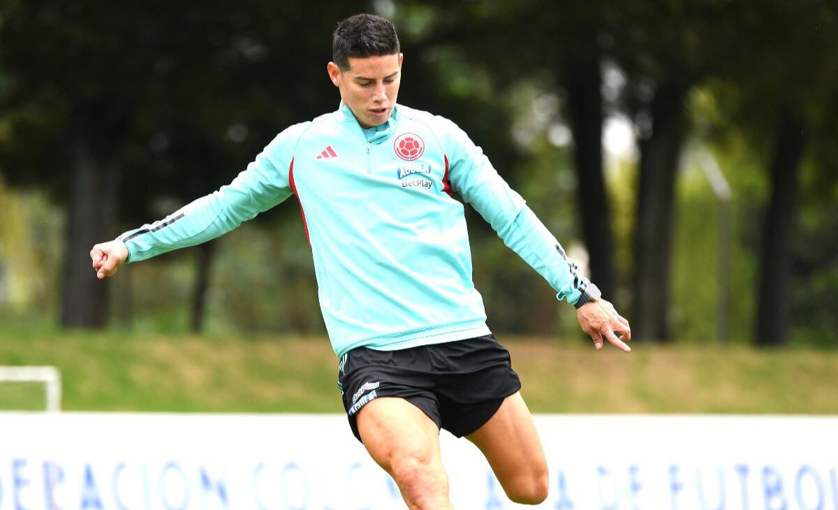 James Rodríguez estuvo en Bogotá entrenando mientras abría su negocio 'Arrogante'