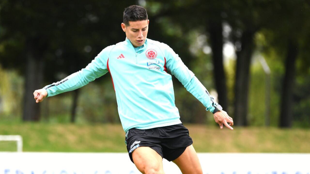 James Rodríguez estuvo en Bogotá entrenando mientras abría su negocio 'Arrogante'.