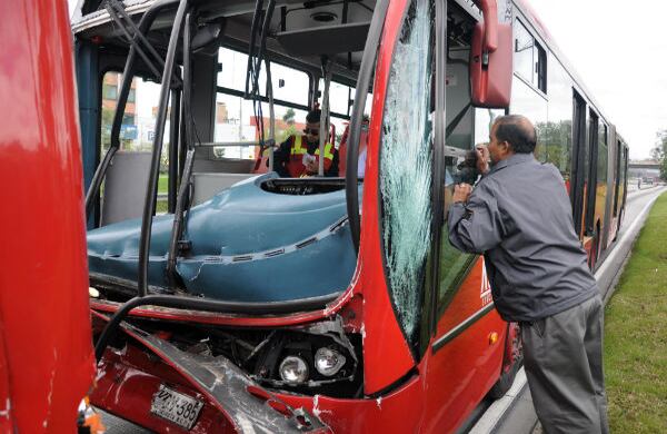 El tráfico en el sitio fue reestablecido luego del retiro de los automotores involucrados en el accidente.