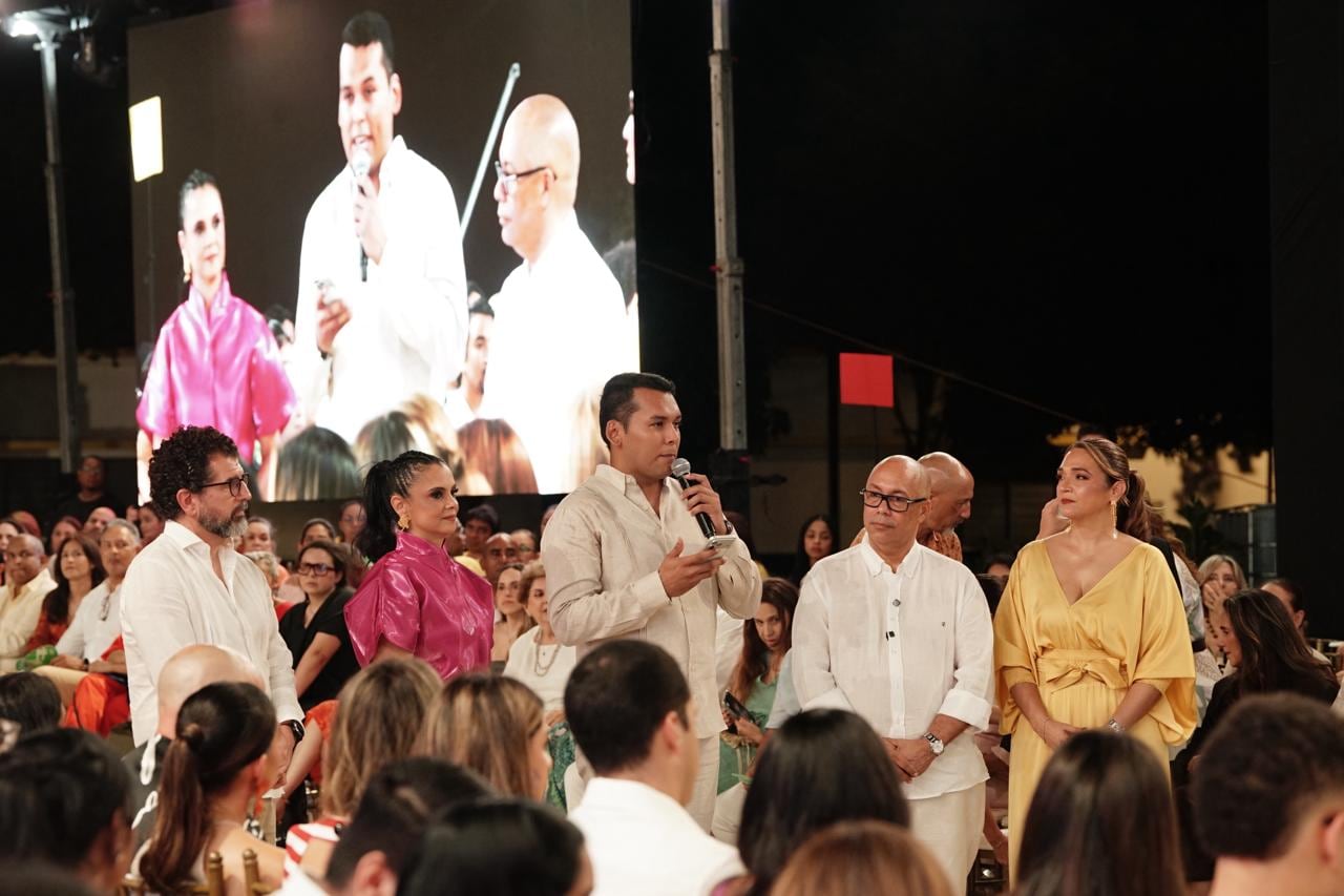La pasarela ‘Homenaje al Valle’, uno de los momentos centrales de IXEL Itinerante Valledupar, se realizó el sábado 22 de agosto y comenzó a las 10:00 de la noche.