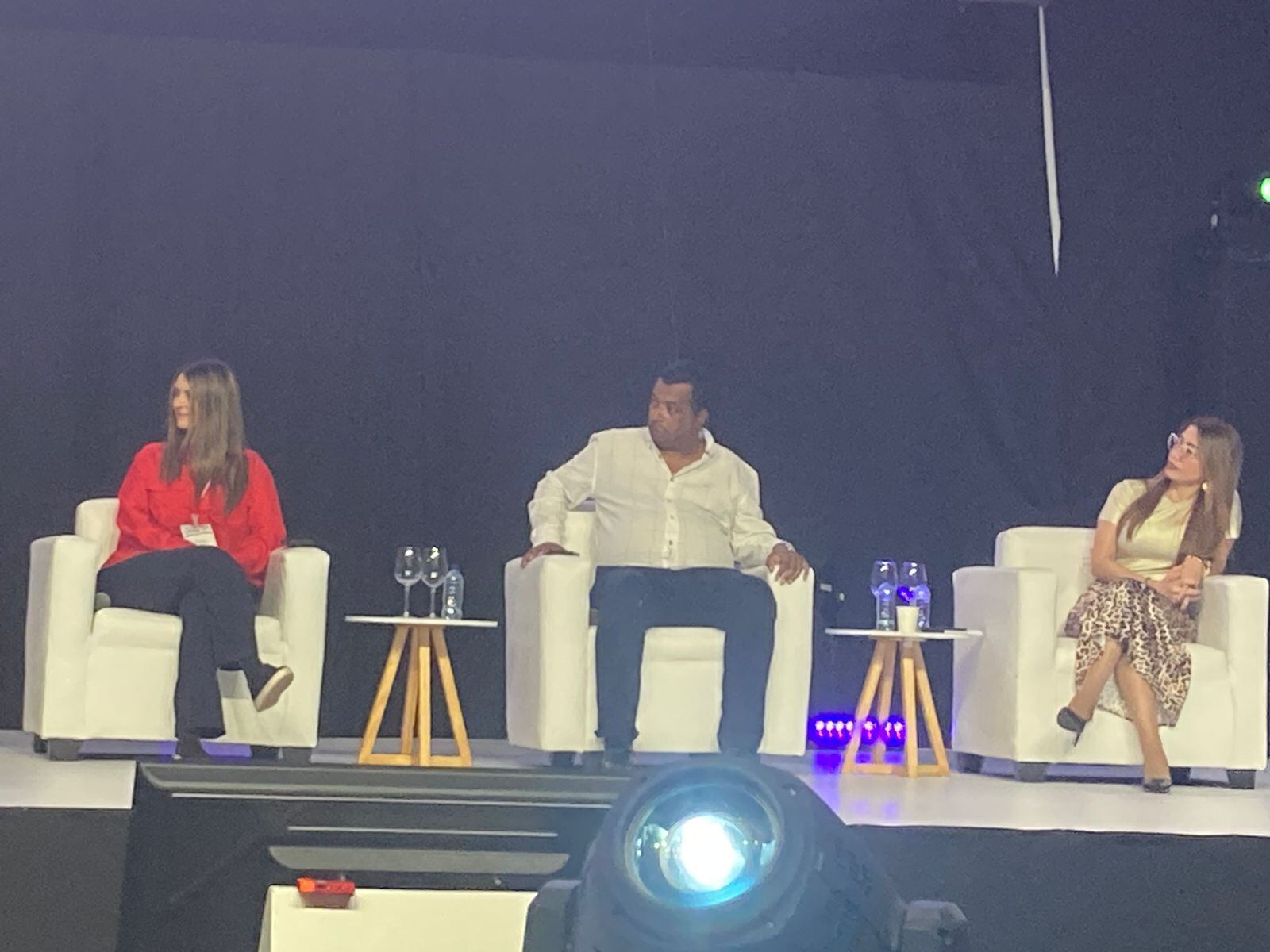 Políticos en Congreso de Fenalco