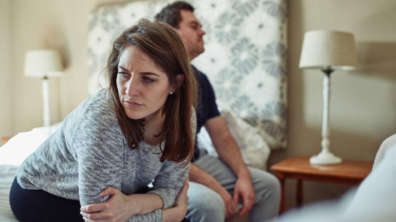 La 'tiktoker' suele crear contenido sobre la disparidad entre hombres y mujeres (imagen de referencia pareja peleando).