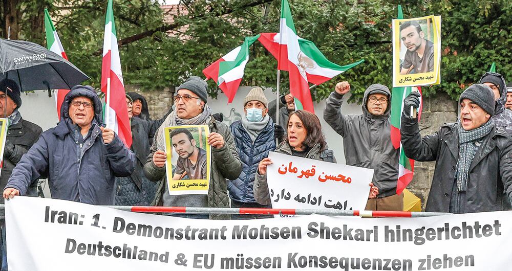 Con sangre en las manos_2