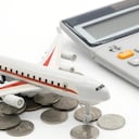 El dinero es clave e indispensable para viajar, mucho más en plena temporada de vacaciones.