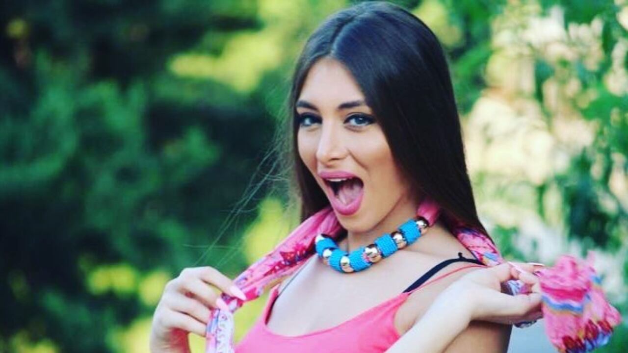 La mujer se involucró en el mundo del entretenimiento desde muy joven.