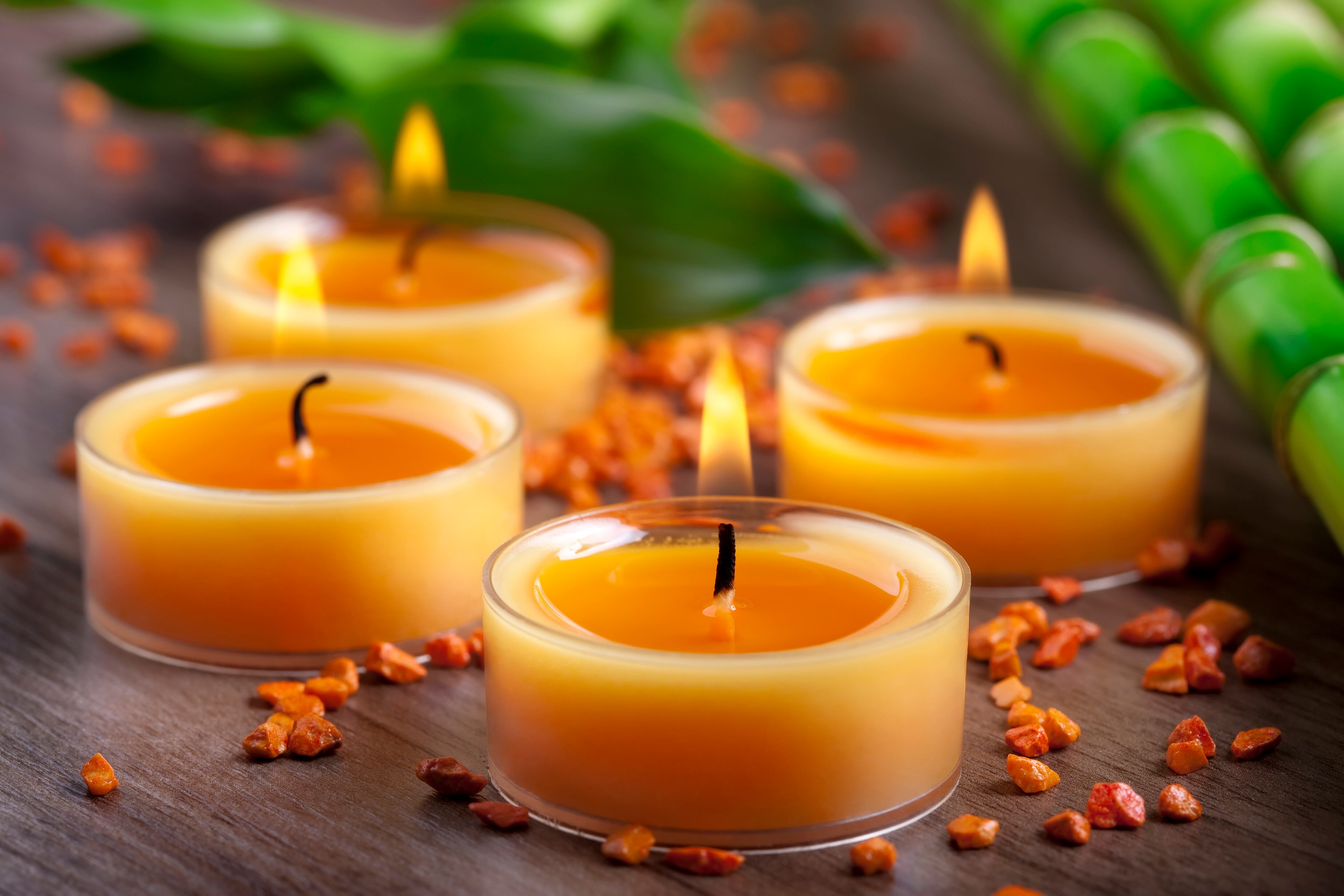 Así de fácil puede hacer velas aromáticas en su casa.