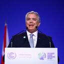 GLASGOW, ESCOCIA - 02 DE NOVIEMBRE: Ivan Duque Márquez, Presidente de Colombia, habla durante la Conferencia de la ONU sobre Cambio Climático en el tercer día de la COP26 en la SECC el 2 de noviembre de 2021 en Glasgow, Escocia. En 2021 se celebra la 26a Conferencia de las Naciones Unidas sobre el Cambio Climático. La conferencia se desarrollará a partir del 31 de octubre durante dos semanas y finalizará el 12 de noviembre. Estaba previsto que tuviera lugar en 2020, pero se retrasó debido a la pandemia de Covid-19. (Foto de Hannah McKay - Pool / Getty Images)