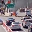Domiciliario indocumentado prendió fuego a moto para evitar un control policial en Chile.