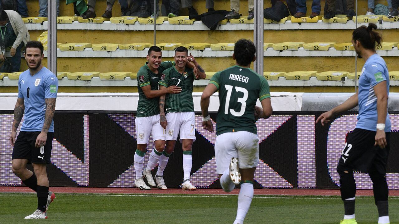 Bolivia golea a Uruguay y agudiza su crisis deportiva.