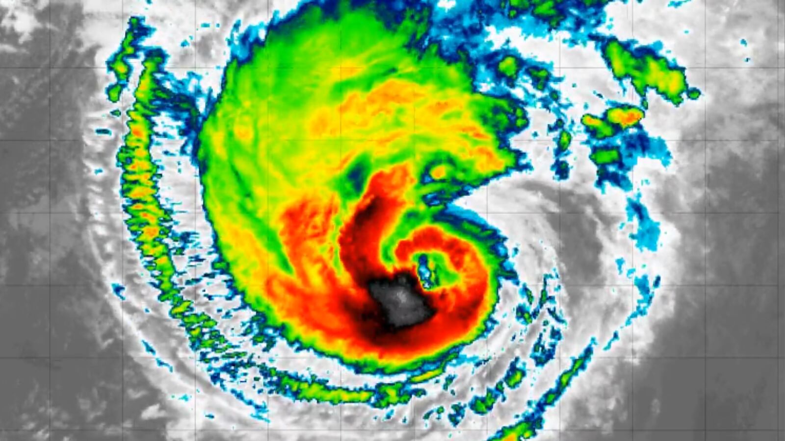El huracán Imelda se aproxima a Bermudas. Hay alerta por marejadas y fuertes vientos.
