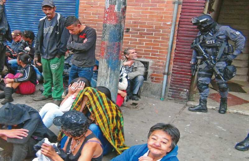 En la mañana del sábado comenzó el proceso para reubicar a los habitantes del Bronx.