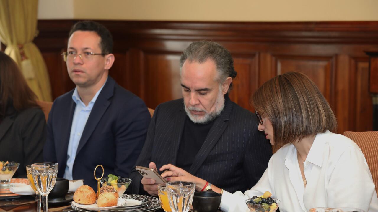 Armando Benedetti y Laura Sarabia se encontraron nuevamente.