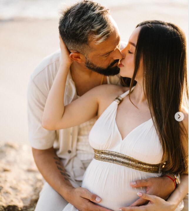 Matías Mier y Valentina Rendón confirmaron que esperan a su primer hijo y se comprometieron.