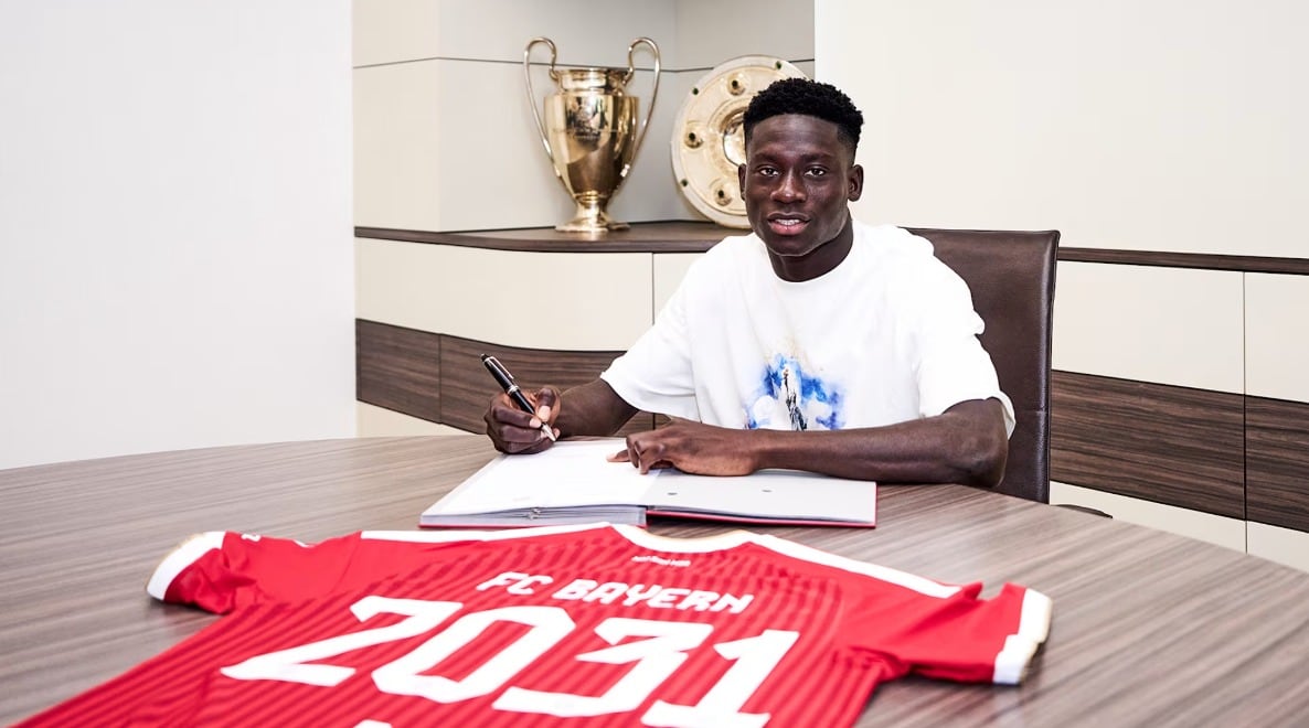 Cassiano Kiala, el joven defensa central que fue renovado en Bayern Múnich.