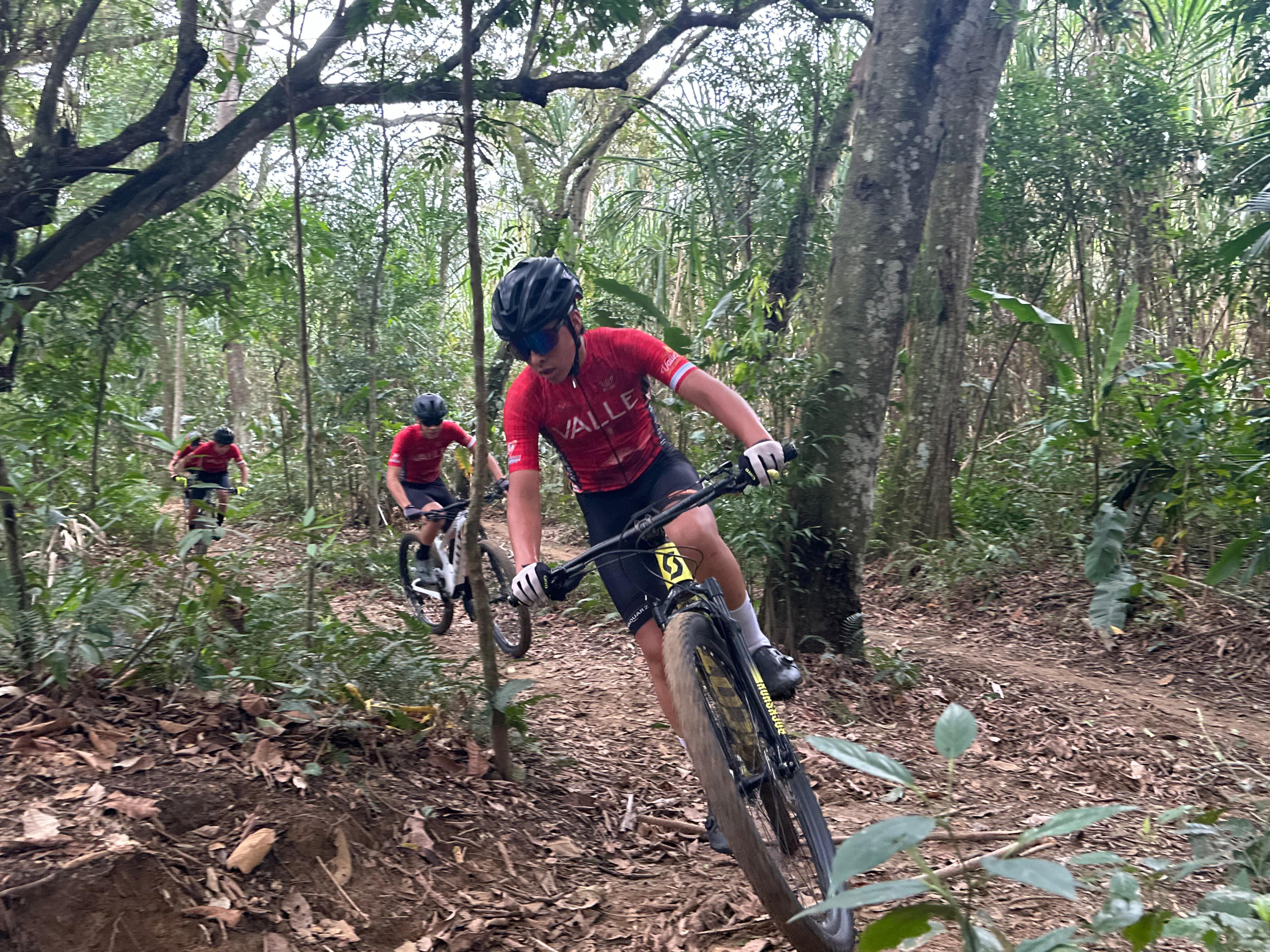 Alejandro Bermúdez ciclomontañista que representará al Valle en los Primeros Juegos Nacionales Eje Cafetero 2024.
