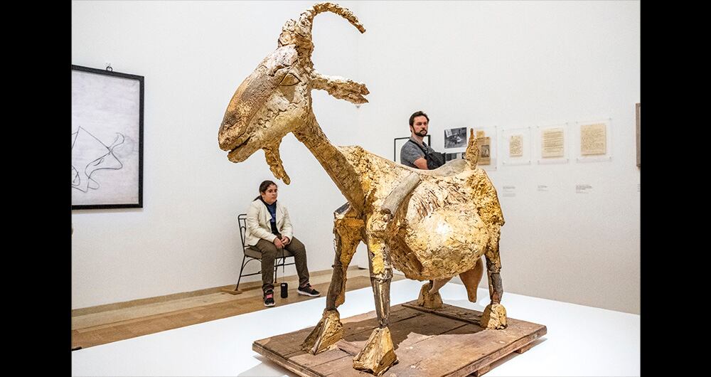 Sus esculturas son las estrellas de la muestra en el Museo Picasso de Málaga.