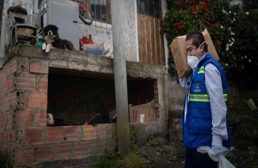 Bogotá es la ciudad más afectada por la covid-19, con 2.408 casos de personas infectadas, reportadas hasta el martes 28 de abril. Esteban Vega La-Rotta-SEMANA