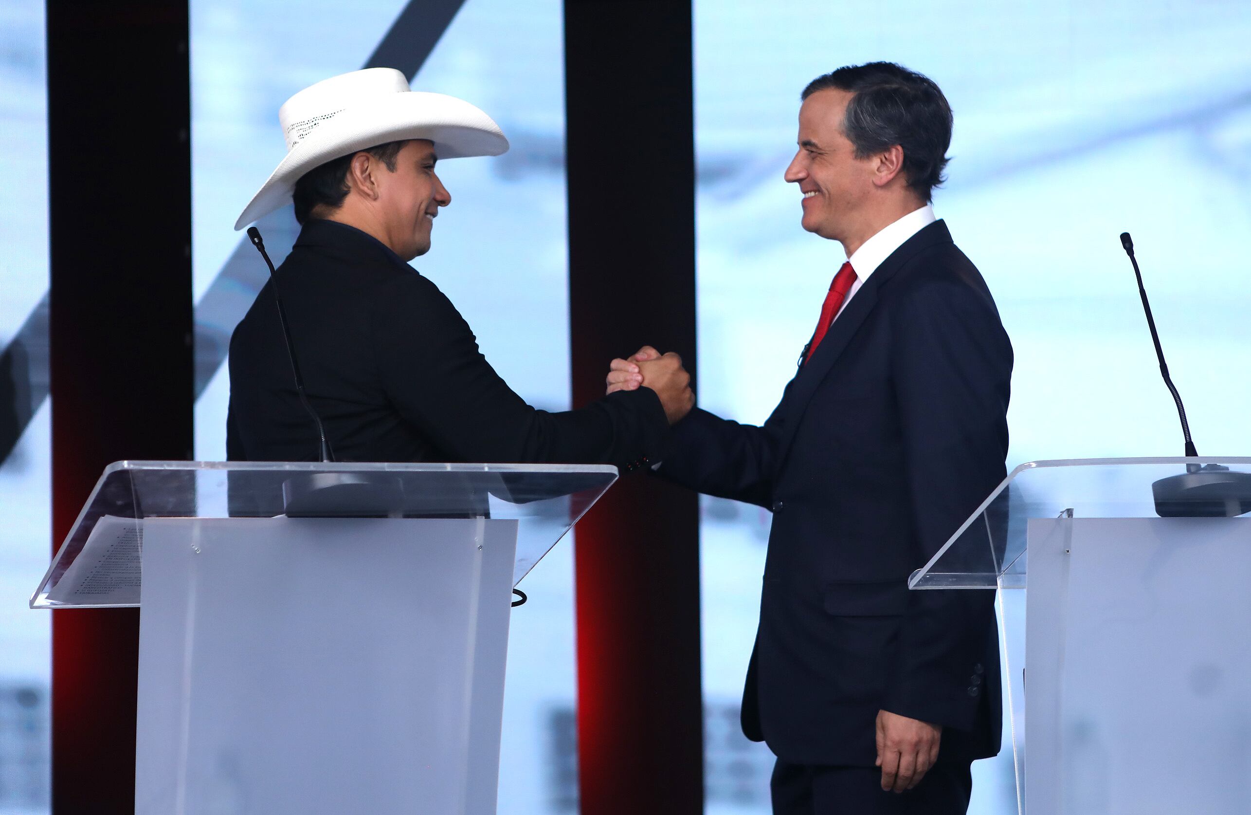 Candidatos del centro democrático con el debate