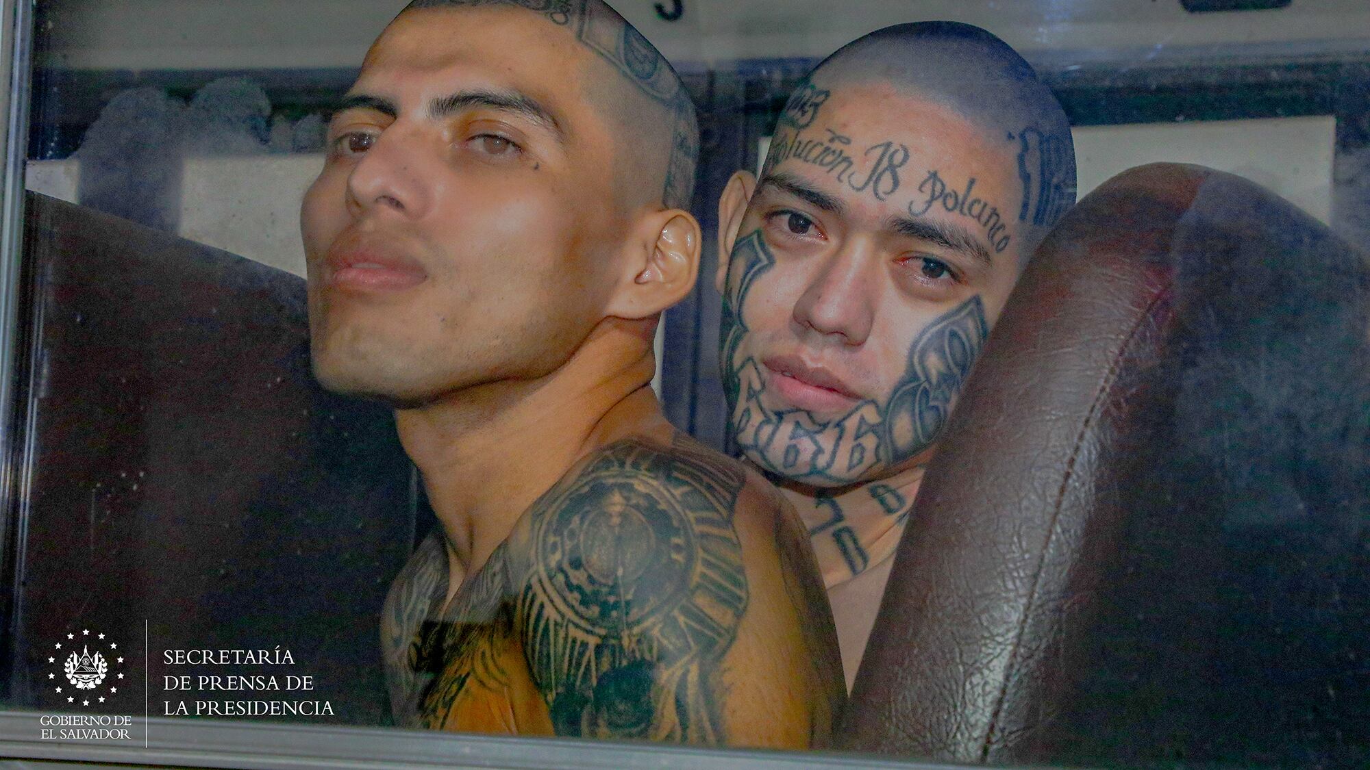 Presidente Nayib Bukele ejecuta el segundo traslado de 2,000 pandilleros al Centro de Confinamiento del Terrorismo
marzo 15 2023